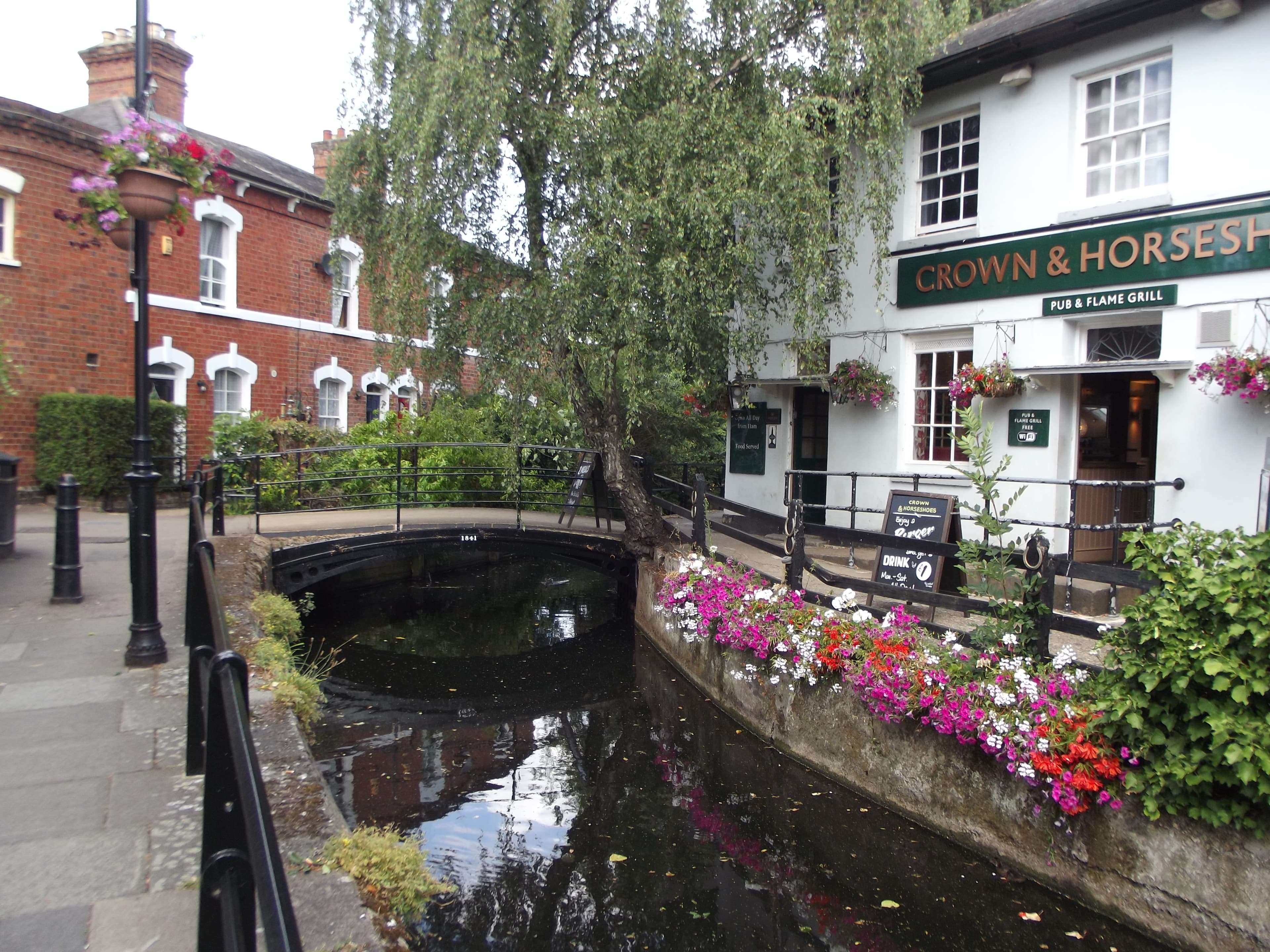 Bowes, Enfield