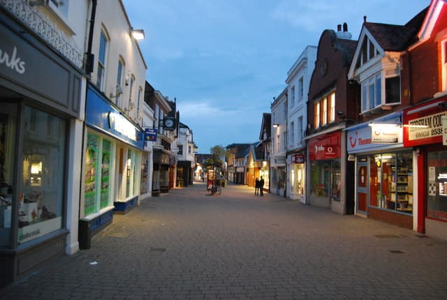 Horsham Town, Horsham